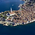 Studio Apartment In Rovinj With Terrace, Air Condition, Wifi, Washing Machine