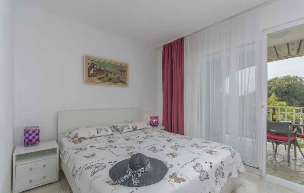 In With Terrace, Air Condition, Wifi, Washing Machine